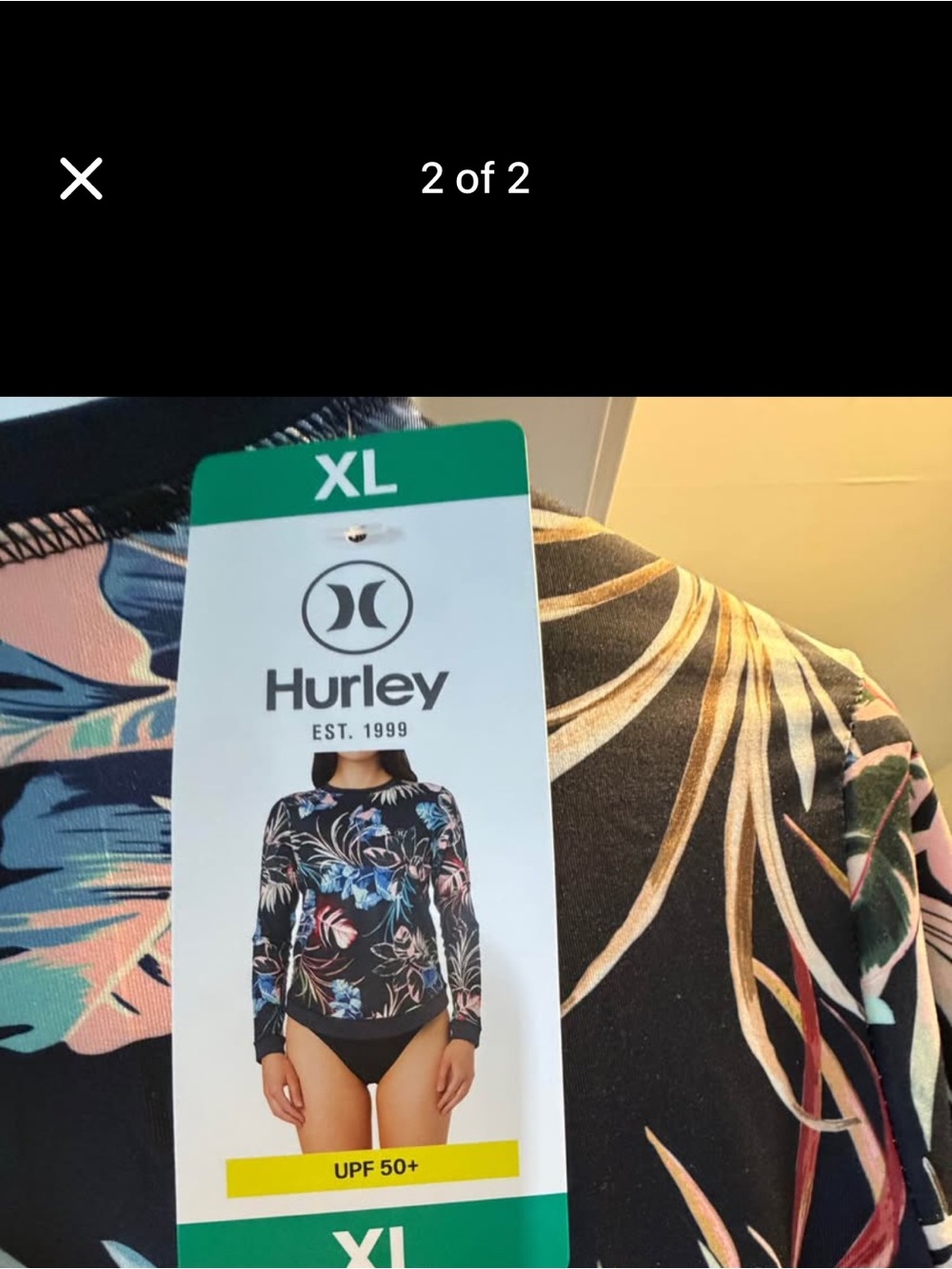 Size XL Hurley Women's "Lost Paradise" Zip-Front Long Sleeve Rashguard new w tag